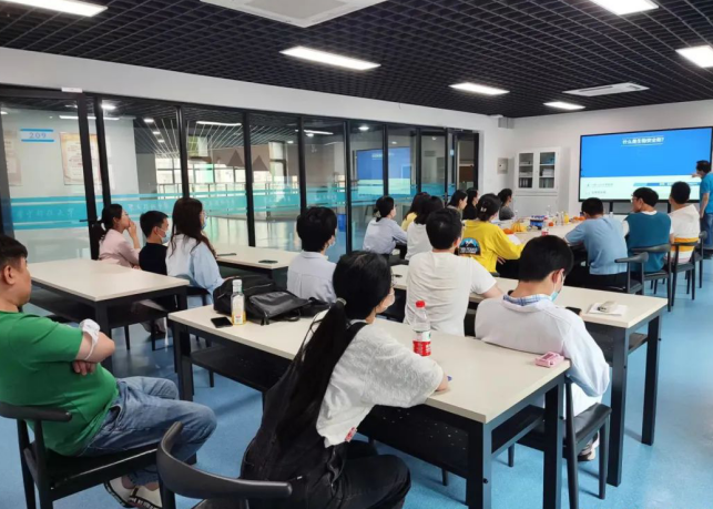 力康“启航”校园行走进同济医学院